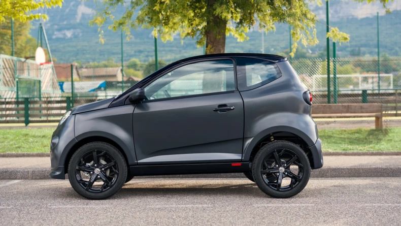 Automobiliai, kuriems vairuoti nereikia vairuotojo pažymėjimo, AIXAM Easy 