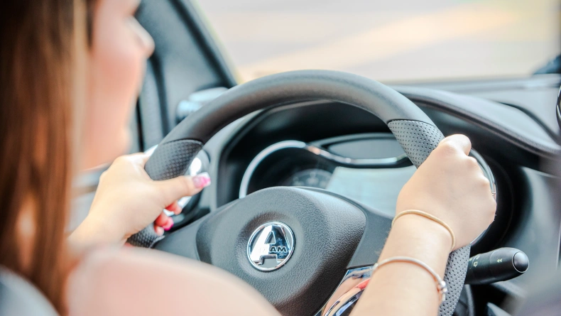 Automobiliai, kuriems vairuoti nereikia vairuotojo pažymėjimo, AIXAM Coup&eacute; CUTSPO_DETZ_BLC_JPG.jpg