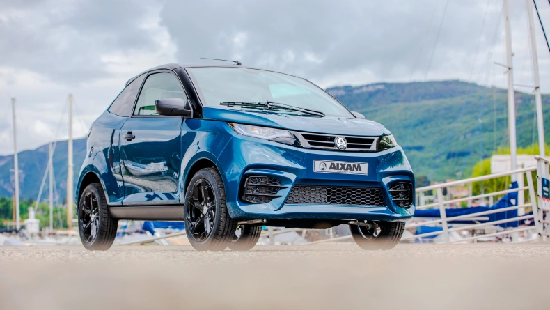 Automobiliai, kuriems vairuoti nereikia vairuotojo pažymėjimo, AIXAM Coup&eacute; 1.png