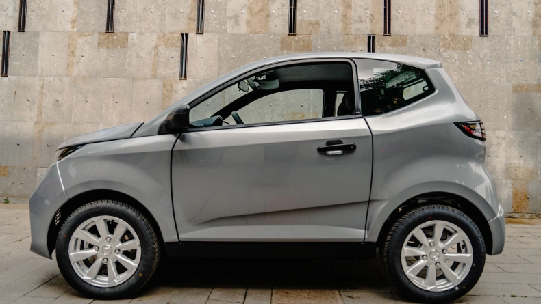 Automobiliai, kuriems vairuoti nereikia vairuotojo pažymėjimo, AIXAM e City SITU_CITPACK_SILV_PNG (102).jpg