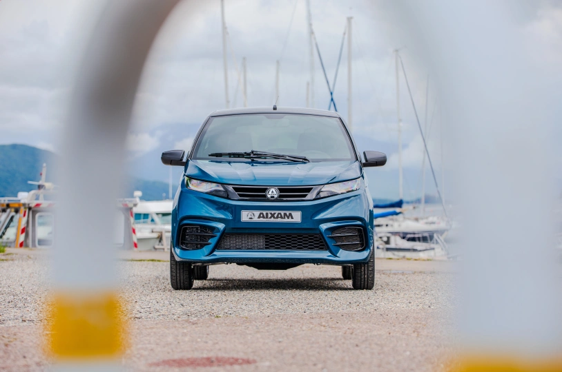Automobiliai, kuriems vairuoti nereikia vairuotojo pažymėjimo, AIXAM Coup&eacute; aa Photo 2.jpg