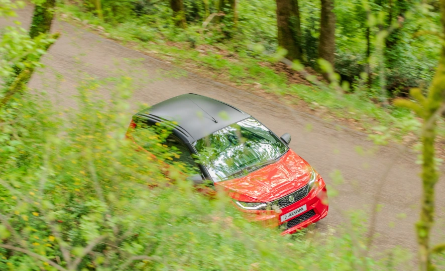 Automobiliai, kuriems vairuoti nereikia vairuotojo pažymėjimo, AIXAM Crossline CROPAC_SITU_RED_JPG.jpg