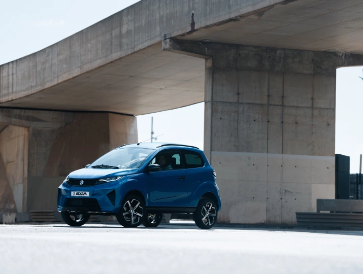 Automobiliai, kuriems vairuoti nereikia vairuotojo pažymėjimo, AIXAM Crossover SITU_CROOVR_BLS_PNG (8).jpg