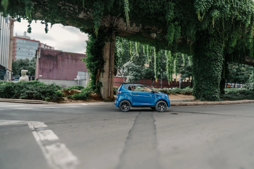 Automobiliai, kuriems vairuoti nereikia vairuotojo pažymėjimo, AIXAM e City SITU_ECITSPO_BLS_PNG (3).jpg