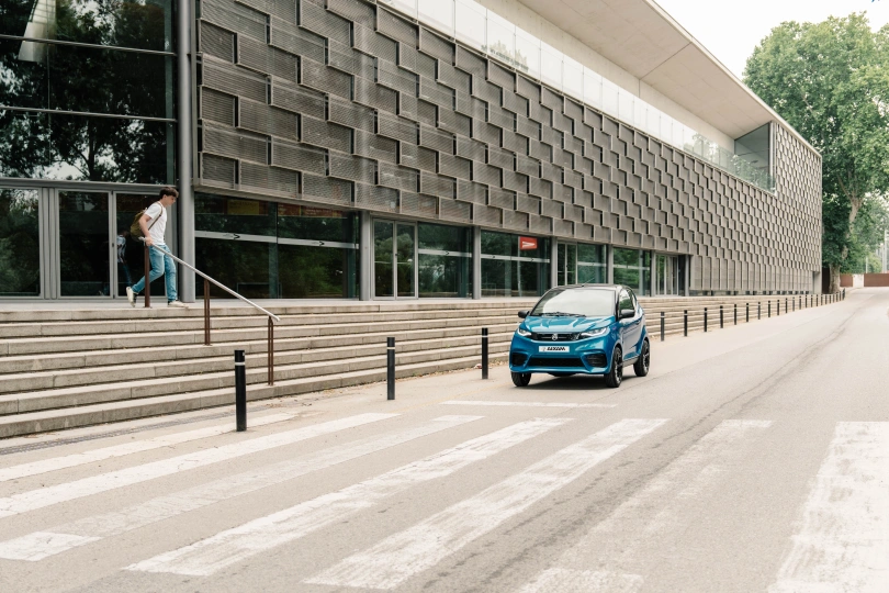 Automobiliai, kuriems vairuoti nereikia vairuotojo pažymėjimo, AIXAM e City aa Photo 2.jpg