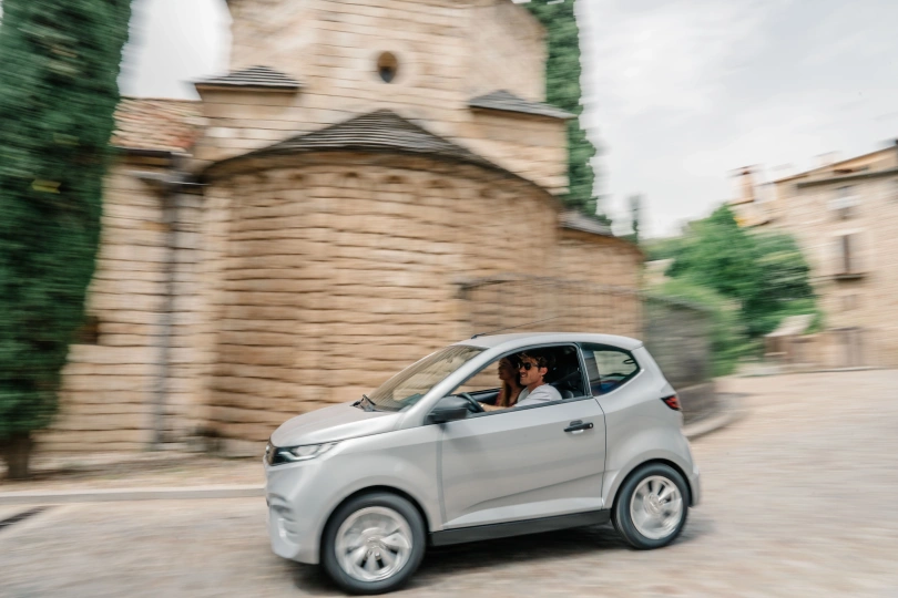 Automobiliai, kuriems vairuoti nereikia vairuotojo pažymėjimo, AIXAM e City SITU_CITPACK_SILV_PNG (82).jpg