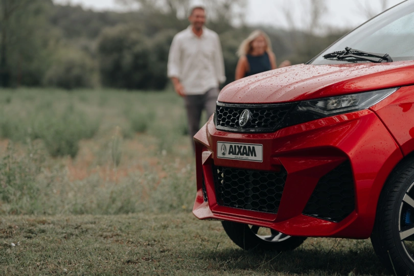 Automobiliai, kuriems vairuoti nereikia vairuotojo pažymėjimo, AIXAM e Coup&eacute; SITU_ECOUPG_RED_PNG (8).jpg