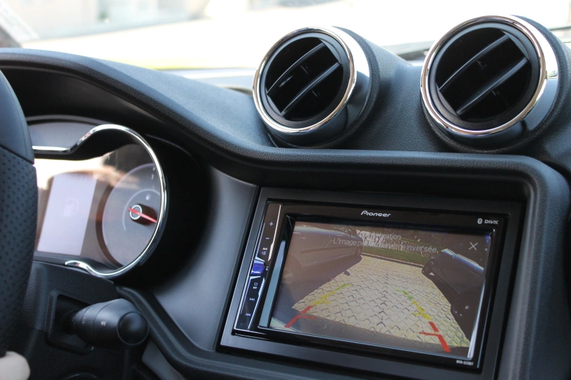 Automobiliai, kuriems vairuoti nereikia vairuotojo pažymėjimo, AIXAM e Crossover CROEVO_DETZ_INT.JPG