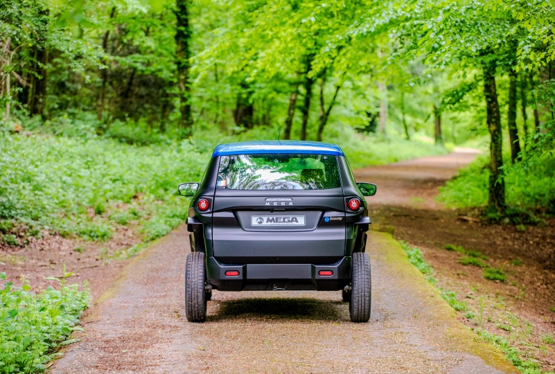 Automobiliai, kuriems vairuoti nereikia vairuotojo pažymėjimo, AIXAM e-Scouty 2.jpg