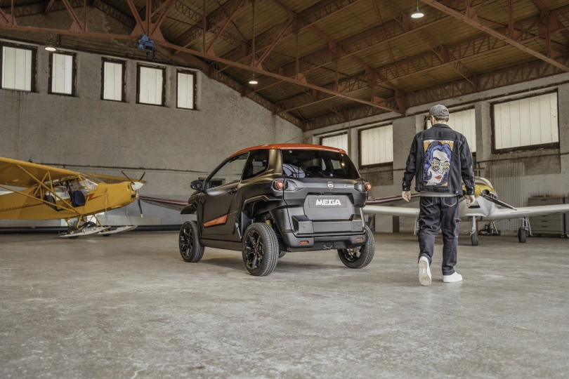 Automobiliai, kuriems vairuoti nereikia vairuotojo pažymėjimo, AIXAM e-Scouty ESCOUTY_34AR_RED_5_JPG.jpg