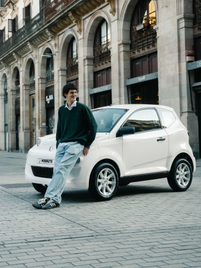 Automobiliai, kuriems vairuoti nereikia vairuotojo pažymėjimo, AIXAM e Minauto SITU_MULTIM_BLA_PNG (3).jpg