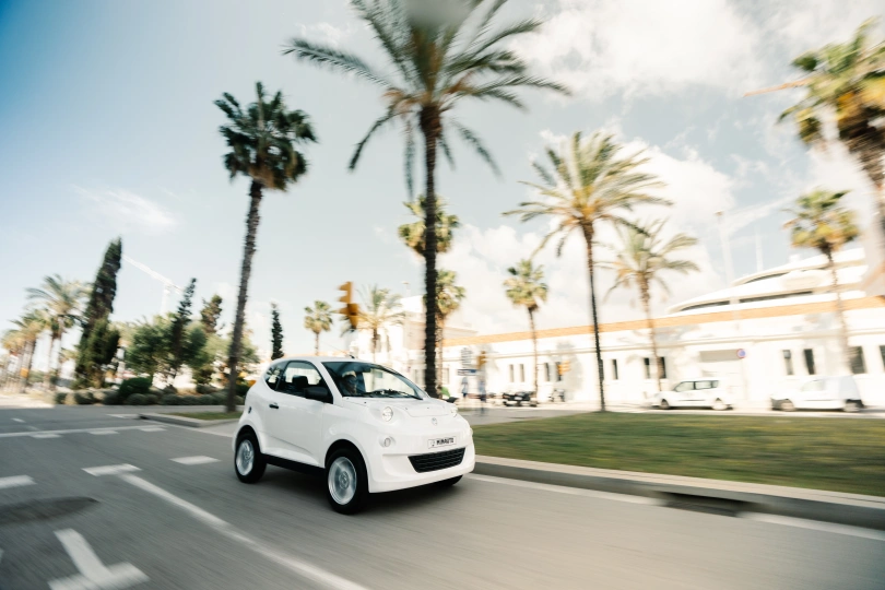 Automobiliai, kuriems vairuoti nereikia vairuotojo pažymėjimo, AIXAM Minauto SITU_EMULTIM_BLA_PNG (4).jpg